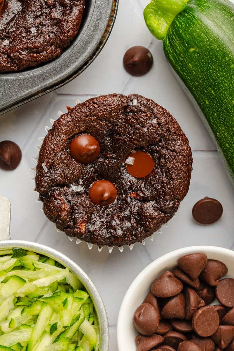 Double chocolate muffins with zucchini 